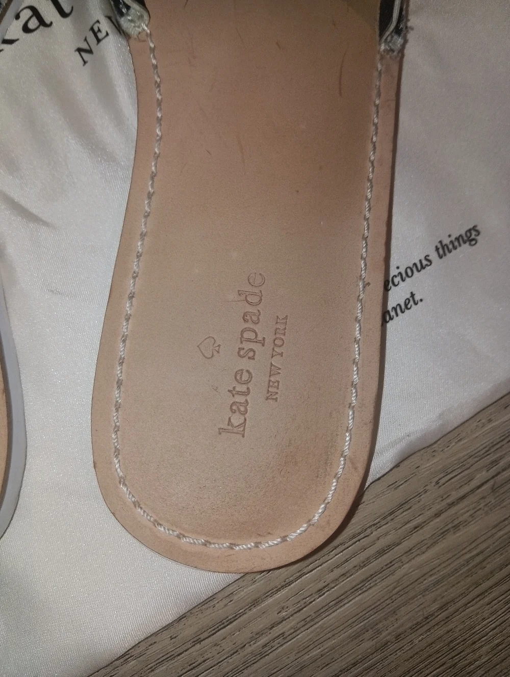 Kate Spade Nautical Stripe Bow Flat Sandals Black Ivory 7.5M - Picture 3 of 6